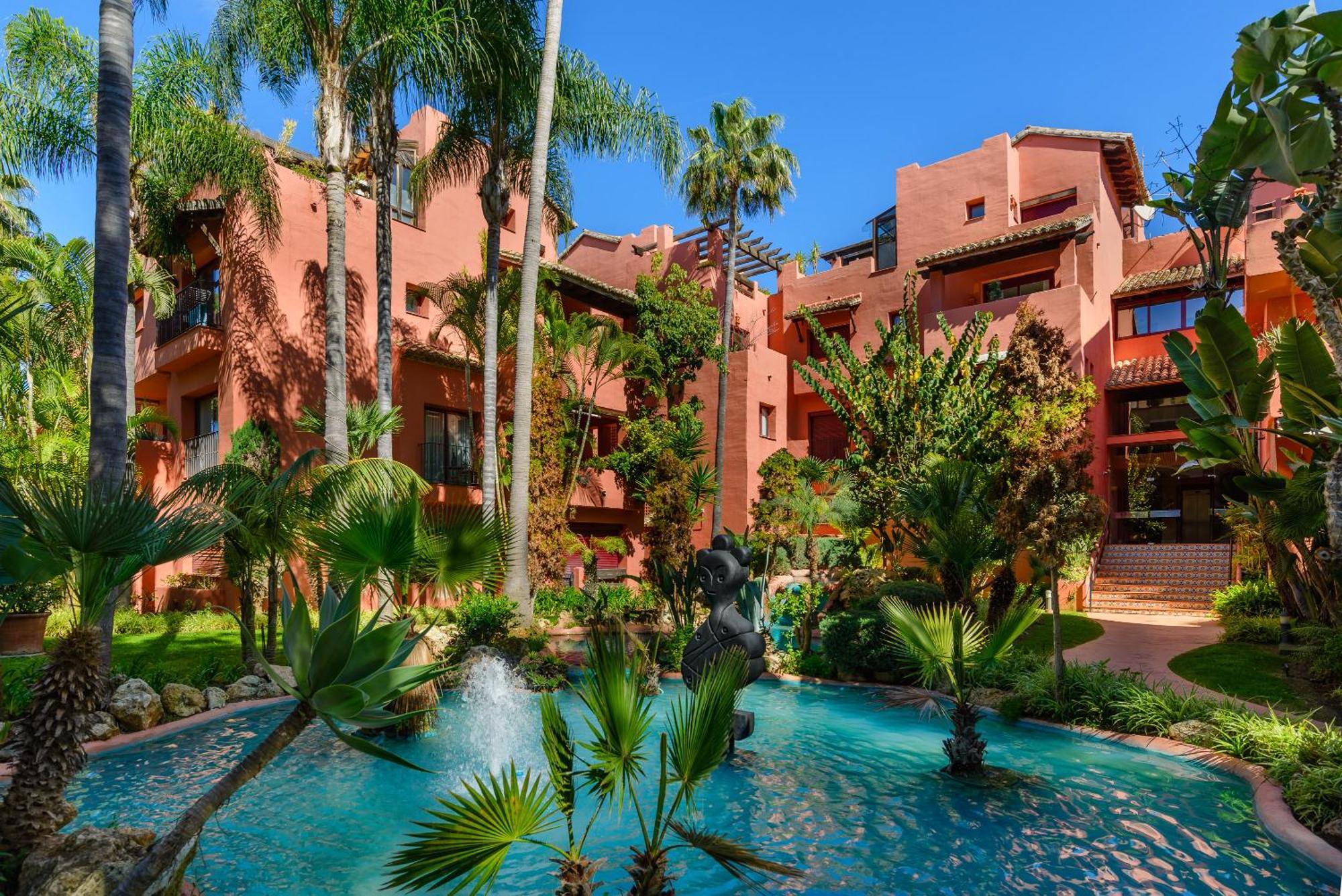 Jardines De Don Carlos Lejlighed Marbella